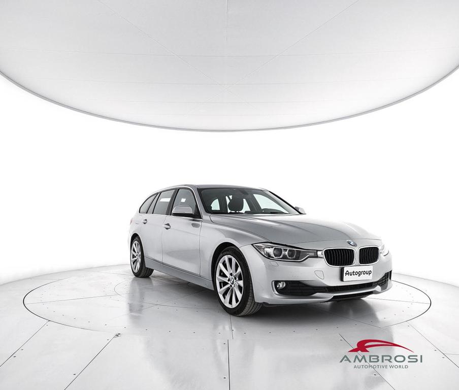 BMW Serie 3 318d Touring Business auto