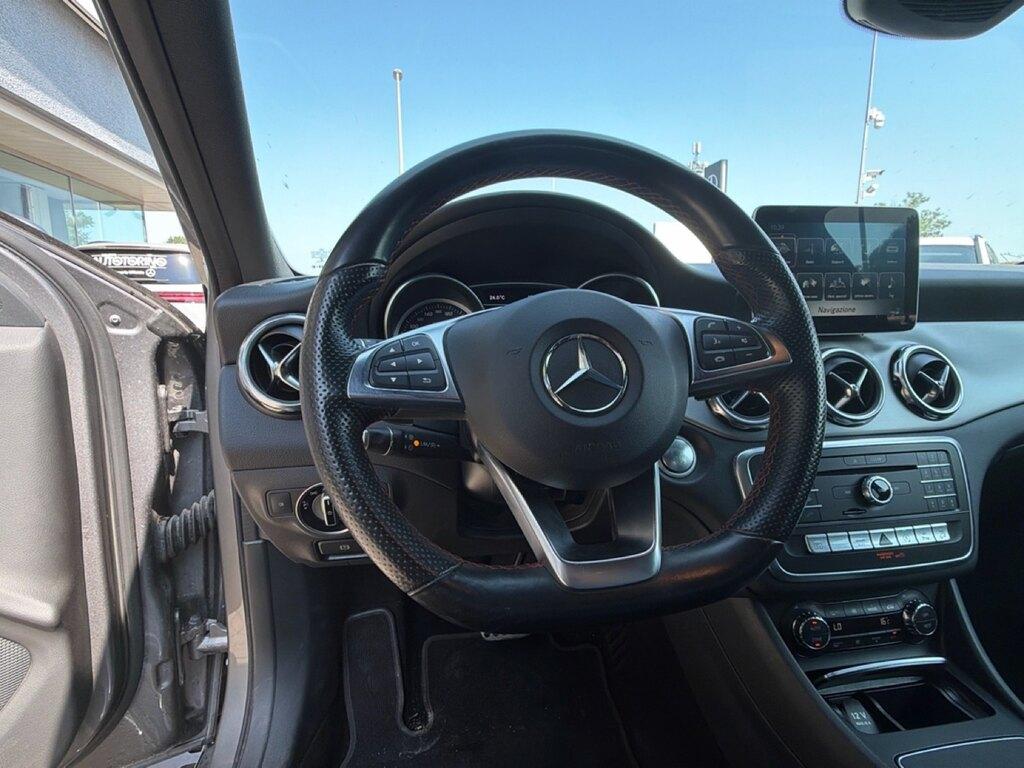 Mercedes GLA 220 d Premium 4matic auto