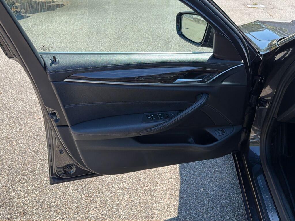 BMW Serie 5 520d Touring mhev 48V Luxury auto