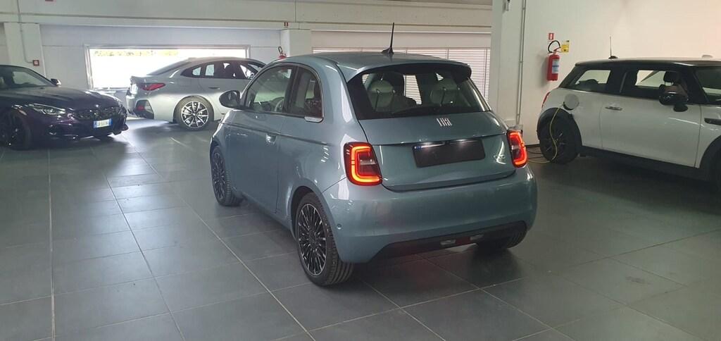 Fiat 500 e 3+1 La Prima