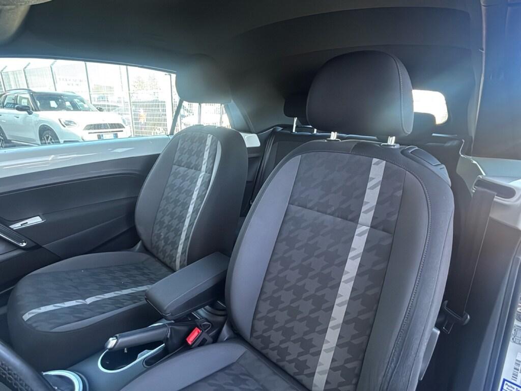 Volkswagen Maggiolino Cabrio 2.0 tdi Design 110cv