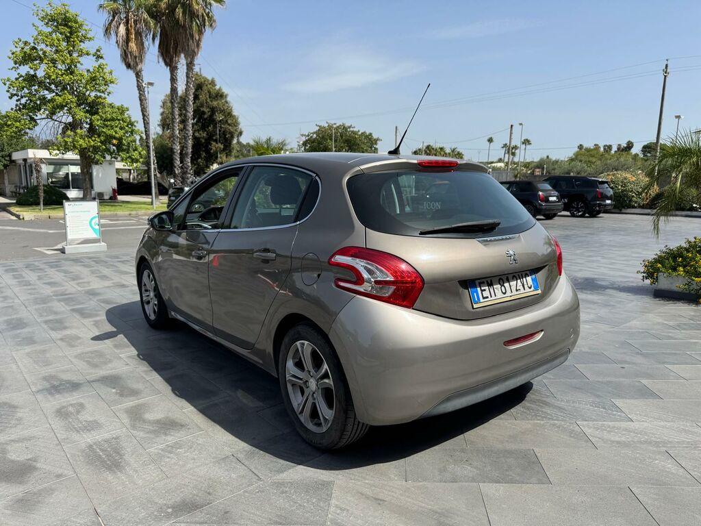 Peugeot 208 1.2 vti 12v Allure 5p