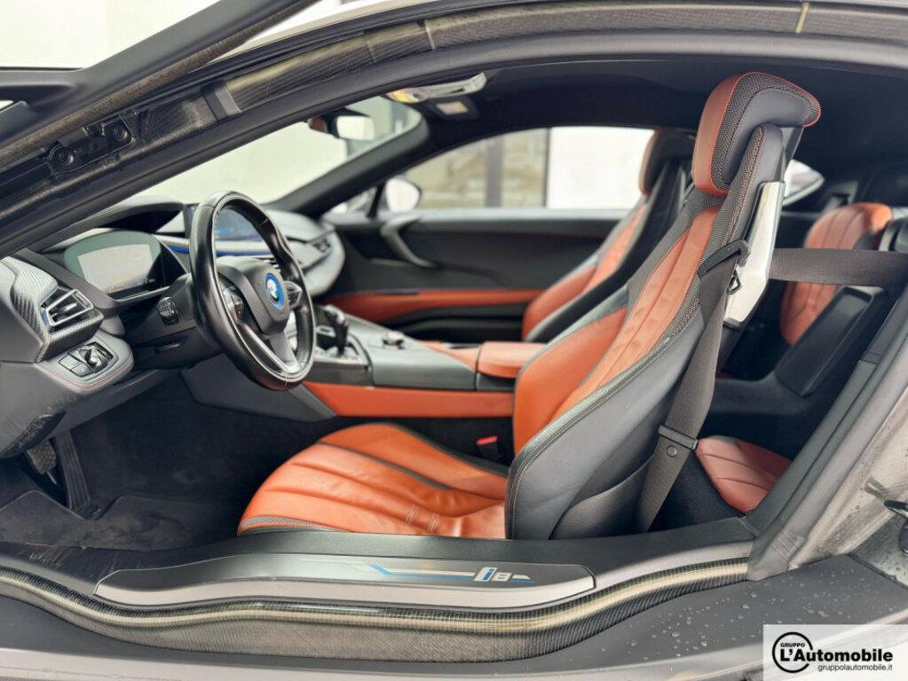 BMW i8 Coupe 1.5 auto