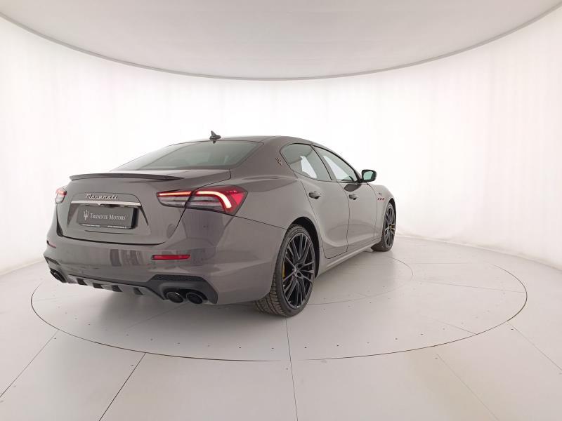 Maserati Ghibli 3.8 V8 Trofeo 580cv rwd auto