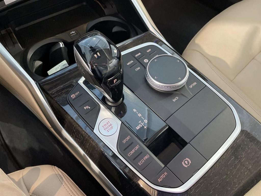 BMW Serie 3 320d Touring mhev 48V Luxury auto