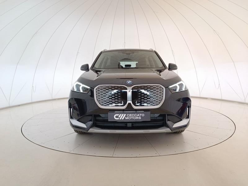 BMW iX1 edrive 20 X-Line