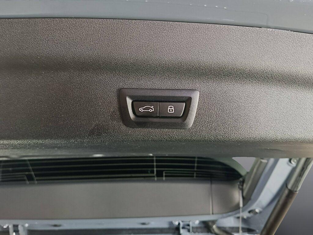 BMW iX1 edrive 20 X-Line