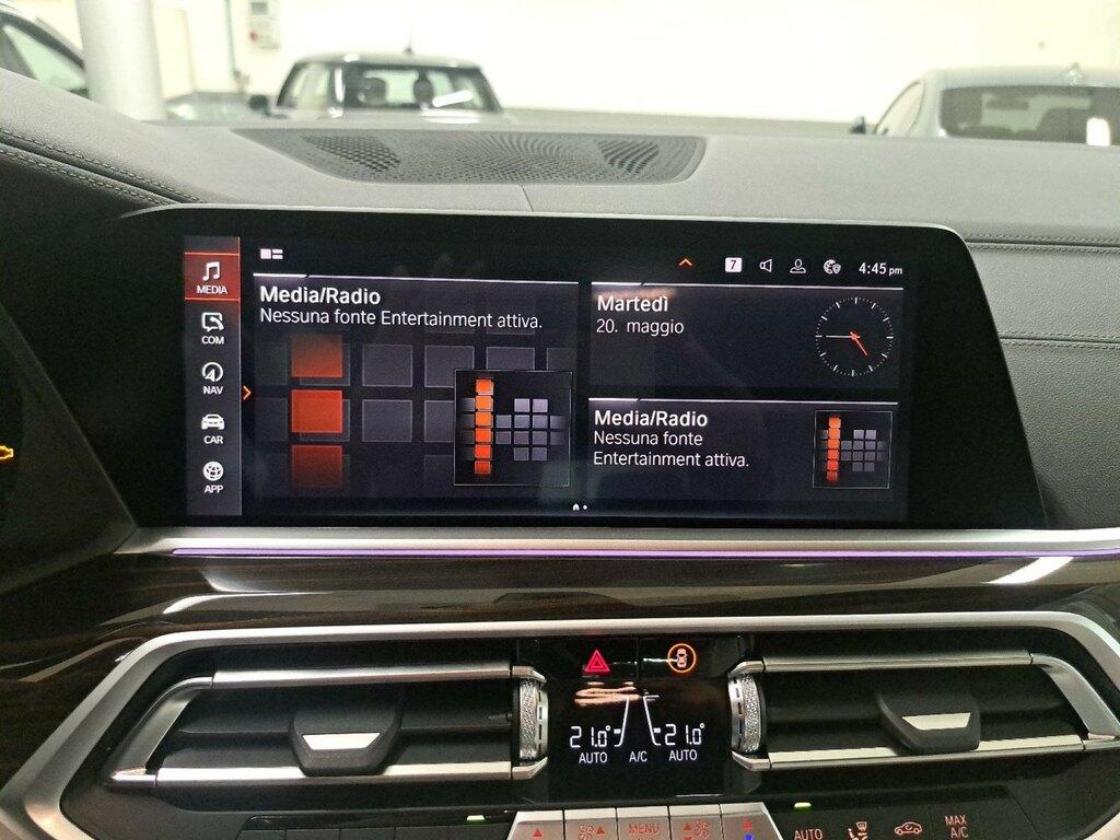 BMW X5 xdrive40d mhev 48V xLine auto