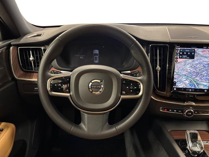 Volvo XC60 2.0 b4 Ultimate Dark awd auto