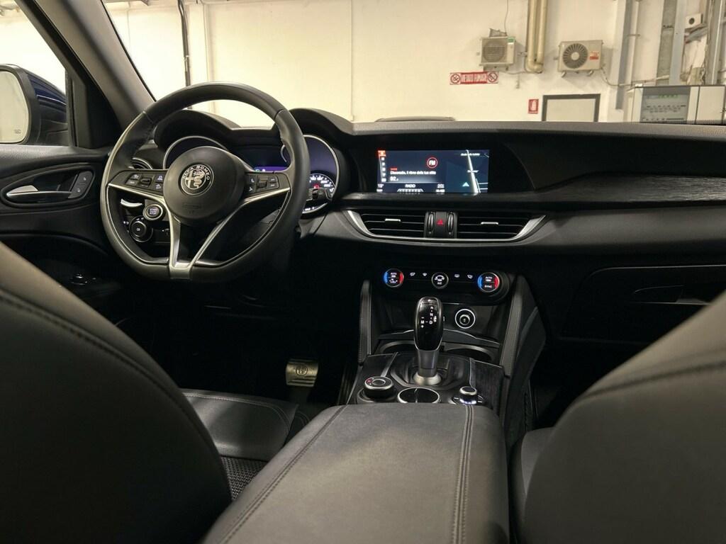 Alfa Romeo Stelvio 2.2 t Business Q4 210cv auto my19