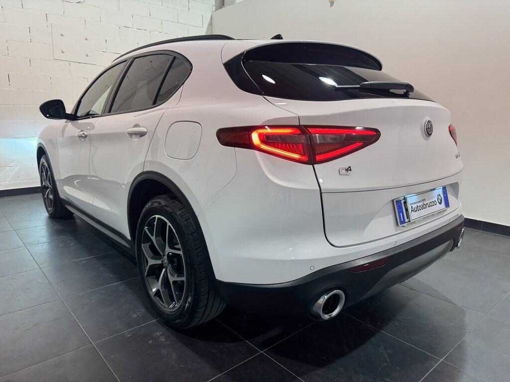 Alfa Romeo Stelvio 2.2 t Executive Q4 210cv auto