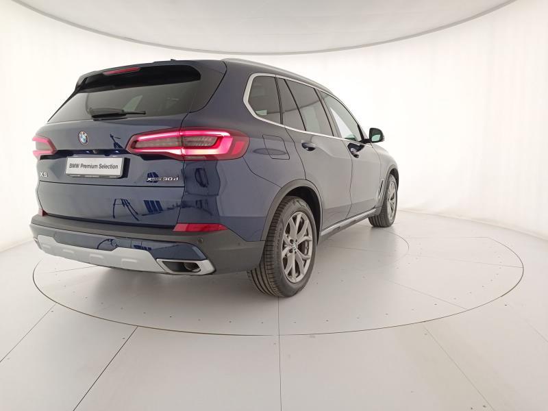 BMW X5 xdrive30d mhev 48V xLine auto
