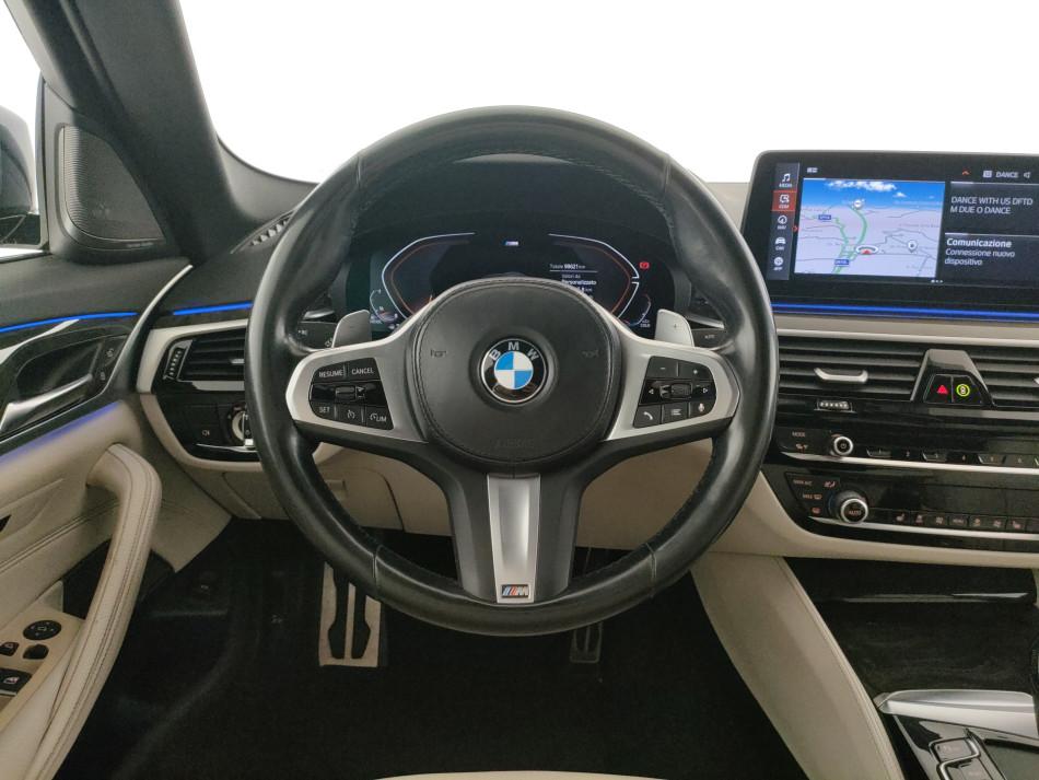 BMW Serie 5 530d Touring mhev 48V xdrive Msport auto