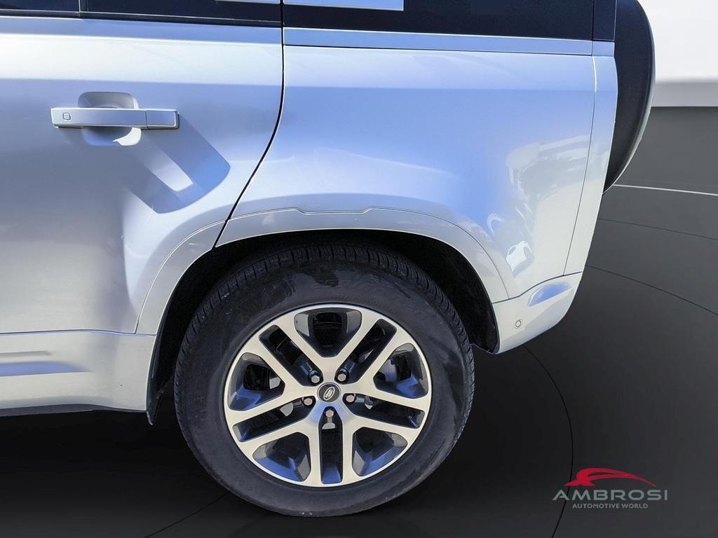 Land Rover Defender 110 3.0d i6 mhev X-Dynamic SE awd 250cv auto