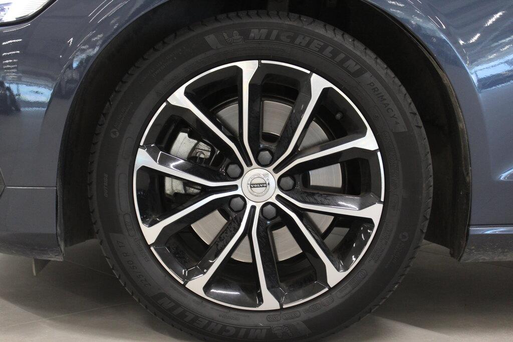 Volvo V60 2.0 B4 Momentum Business auto