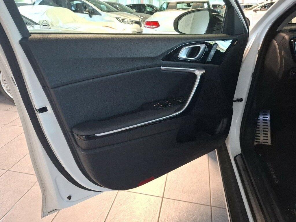 Kia Xceed 1.6 gdi phev Evolution 141cv dct