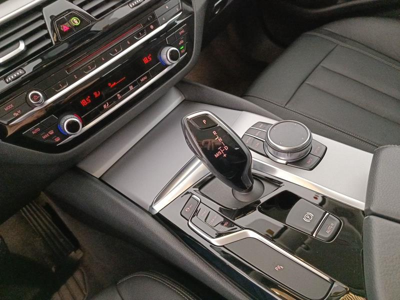 BMW Serie 5 520d Touring xdrive Business auto