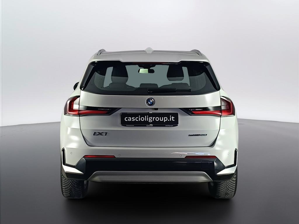 BMW iX1 edrive 20 X-Line