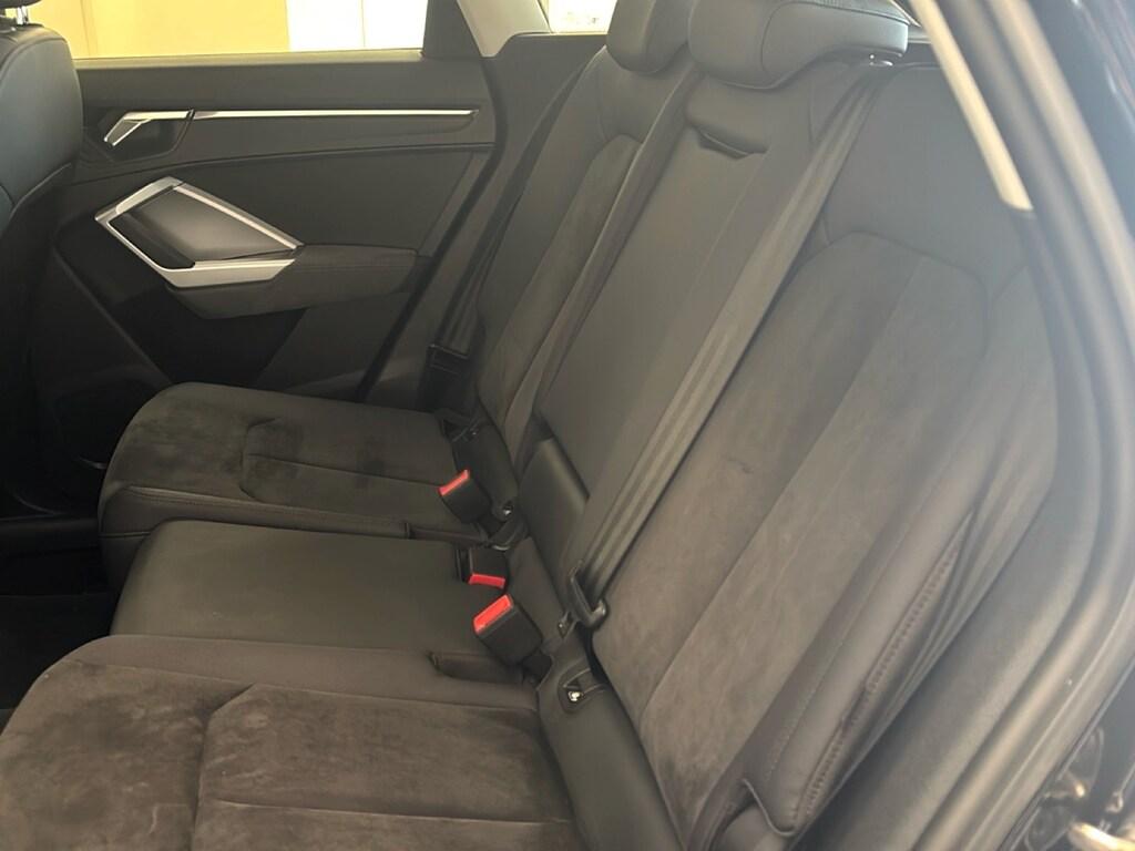 Audi Q3 35 1.5 tfsi mhev Business Advanced s-tronic