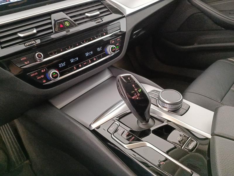 BMW Serie 5 520d Touring mhev 48V xdrive Business auto