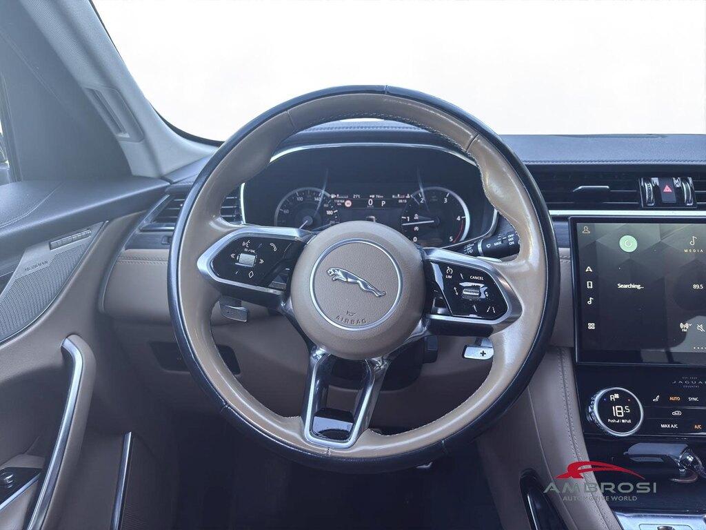 Jaguar F-Pace 2.0 D163 R-Dynamic SE awd auto