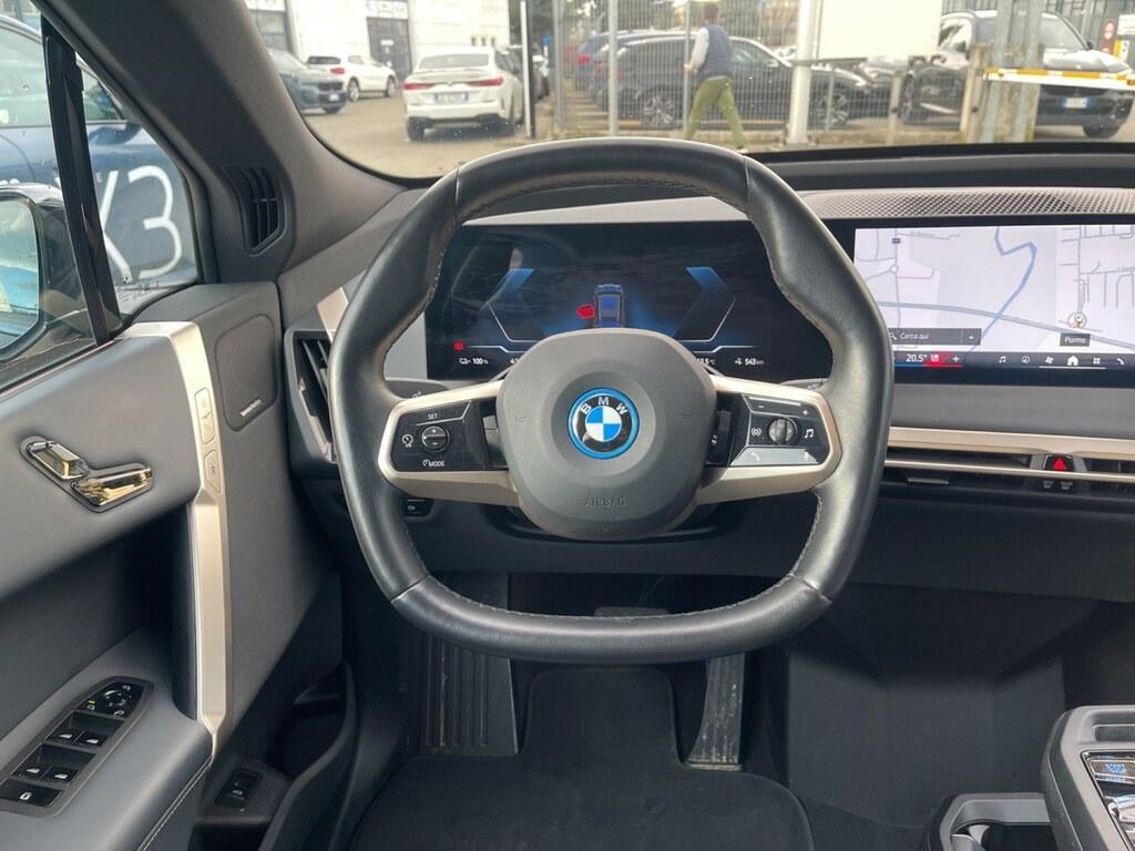BMW iX xdrive50 pacchetto sportivo
