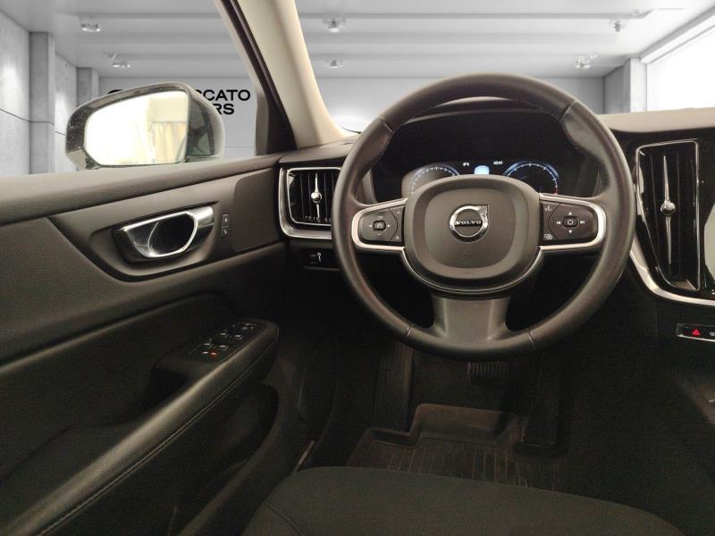 Volvo V60 2.0 B3 Momentum Business auto 7m