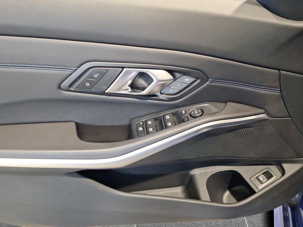 BMW Serie 3 320d Touring mhev 48V xdrive M Sport Pro auto