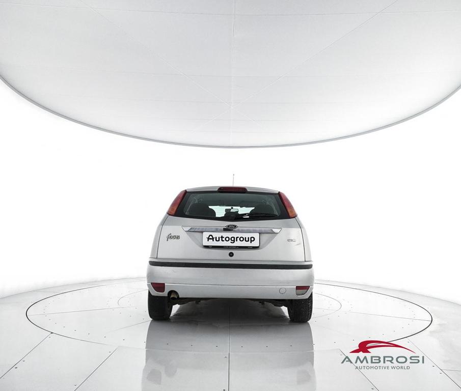 Ford Focus 1.8 tdci Zetec 5p FL