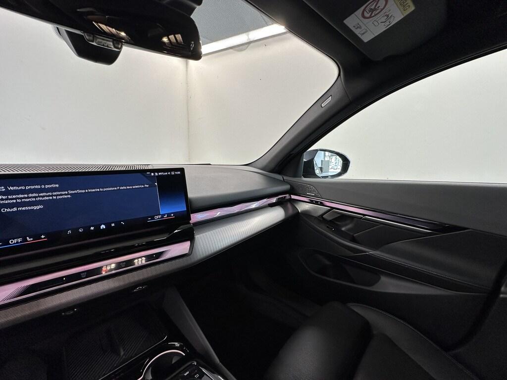 BMW i5 xdrive40
