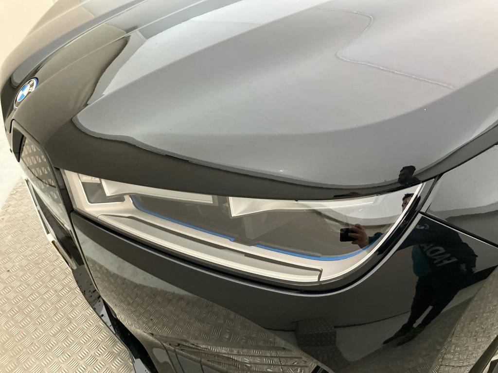 BMW iX xdrive40 pacchetto sportivo