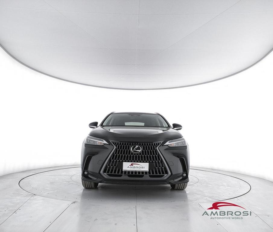 Lexus NX 2.5 hybrid Luxury 4wd e-cvt