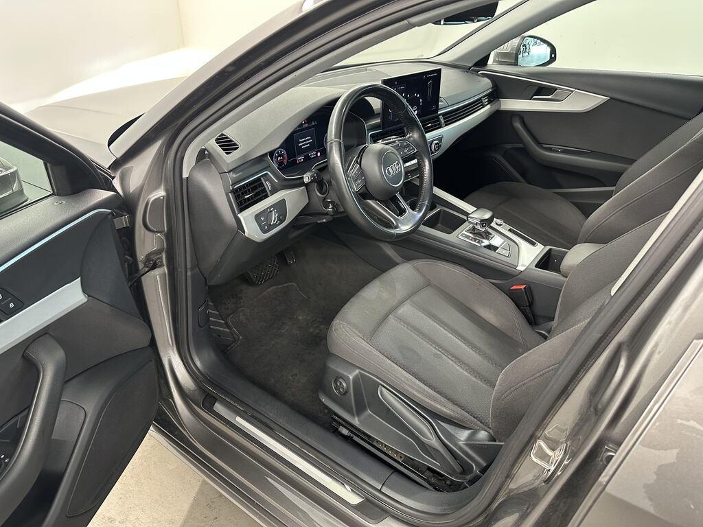 Audi A4 Avant 35 2.0 tdi mhev Business Advanced 163cv s-tronic