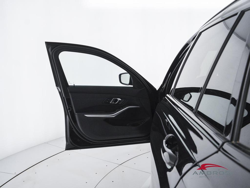 BMW Serie 3 320d Touring mhev 48V Msport xdrive auto
