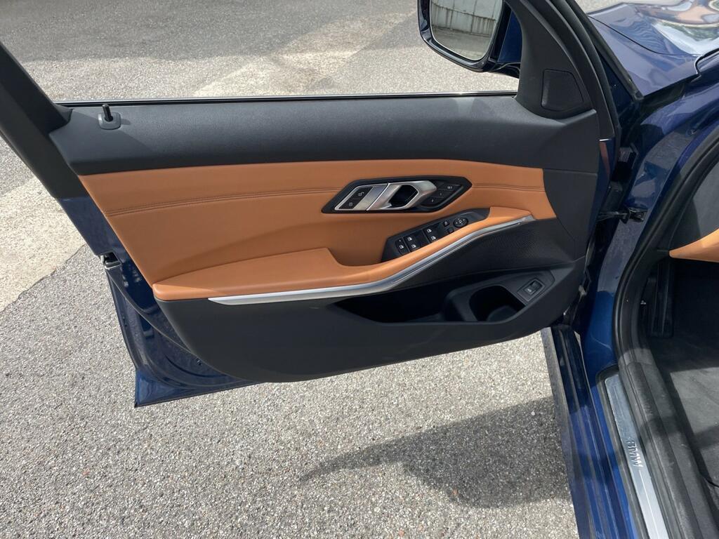 BMW Serie 3 320d Touring mhev 48V xdrive Luxury auto
