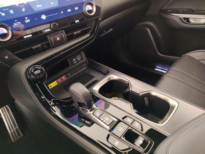 Lexus NX 2.5 hybrid F-Sport 4wd e-cvt