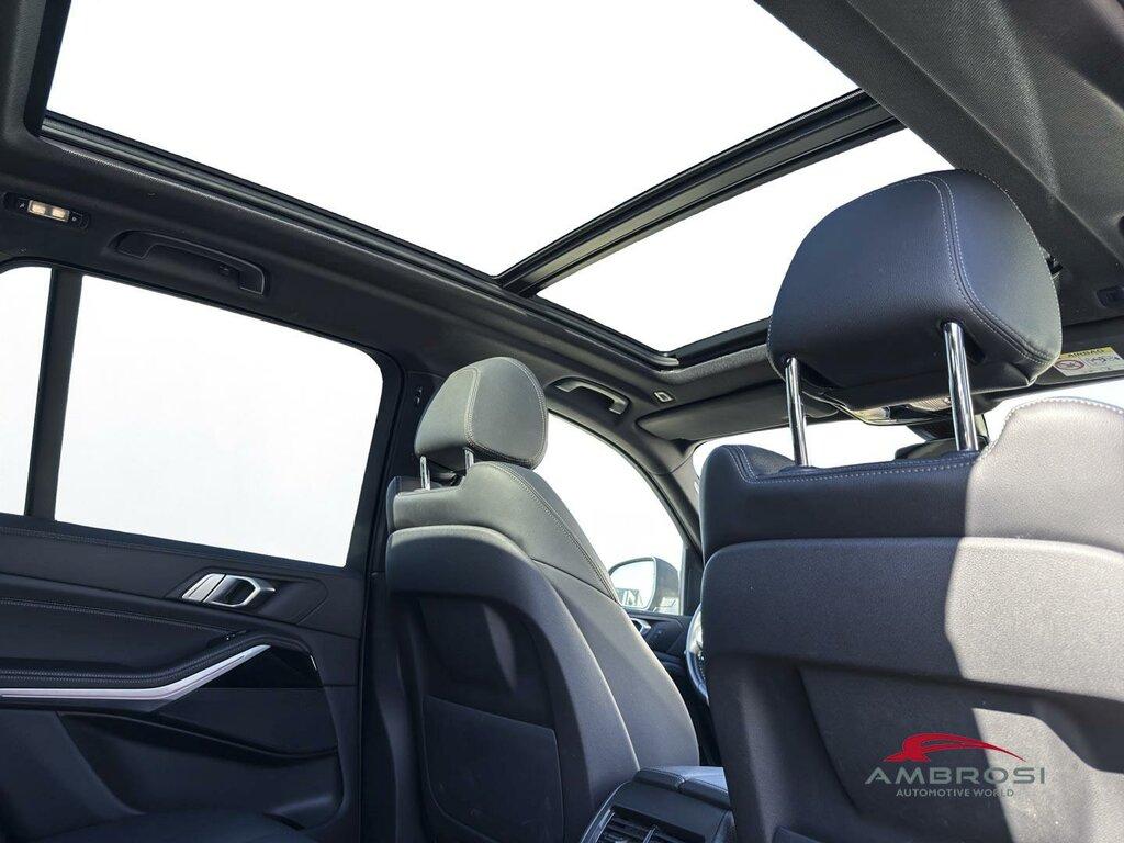 BMW X5 xdrive40d mhev 48V Msport auto