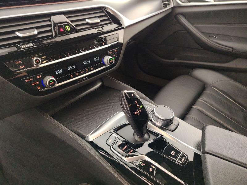 BMW Serie 5 530d Touring mhev 48V xdrive Msport auto