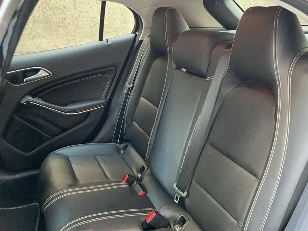 Mercedes GLA 180 Premium auto