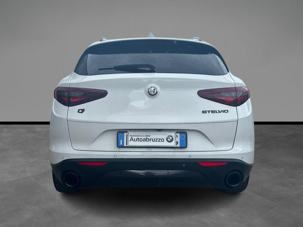 Alfa Romeo Stelvio 2.2 t B-Tech Q4 210cv auto