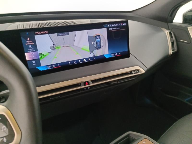 BMW iX xdrive50 pacchetto sportivo