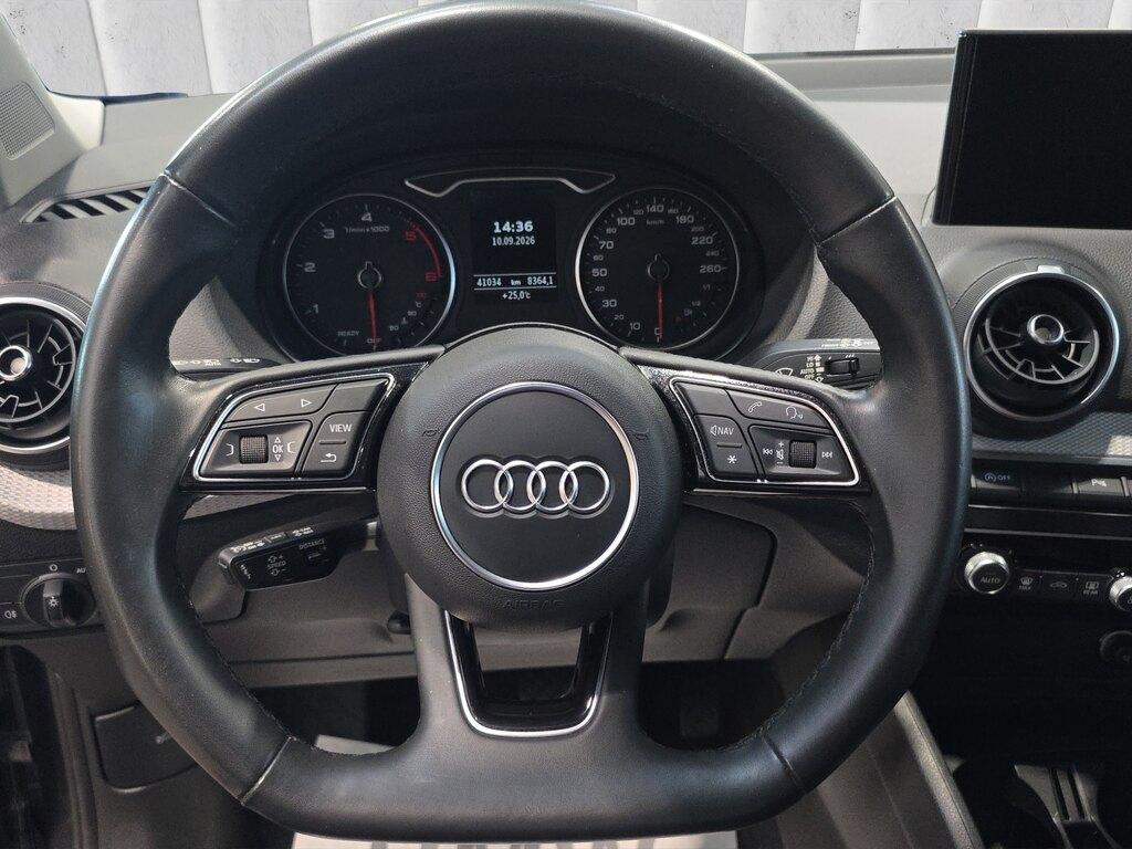 Audi Q2 35 2.0 tdi Business s-tronic