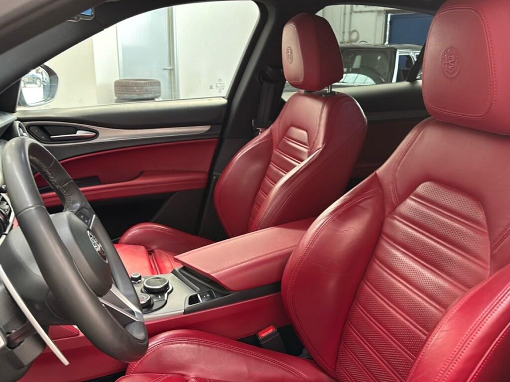 Alfa Romeo Stelvio 2.2 t Business Q4 210cv auto my19