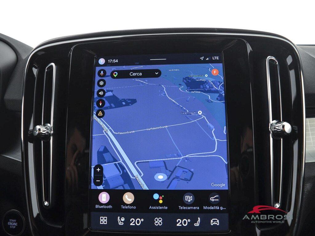 Volvo XC40 2.0 b3 Plus Dark auto