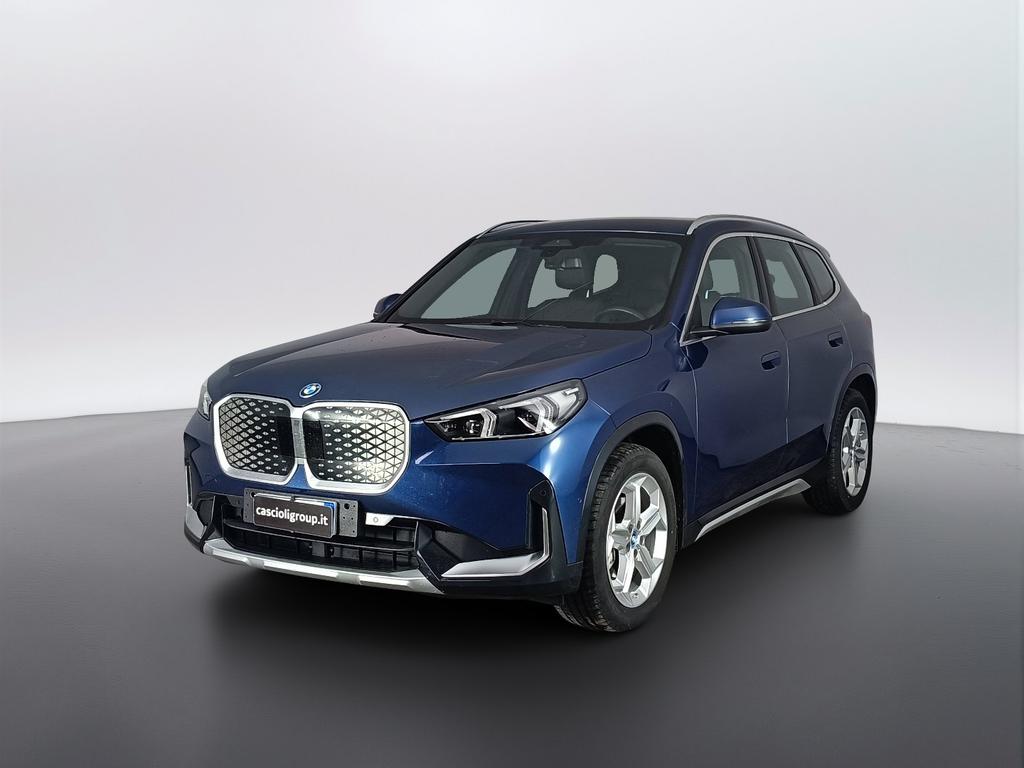 BMW iX1 edrive 20 X-Line