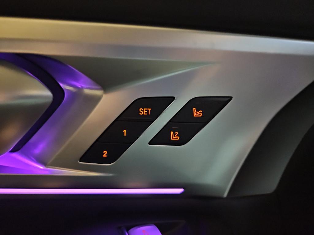 BMW XM 4.4 steptronic