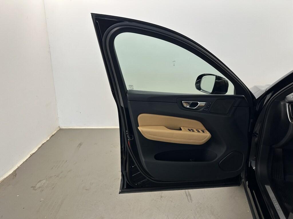Volvo XC60 2.0 b5 Ultimate Bright awd auto