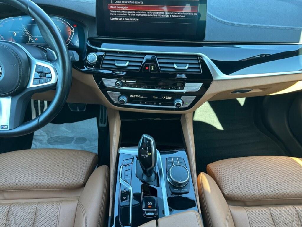 BMW Serie 5 530d Touring mhev 48V xdrive Msport auto