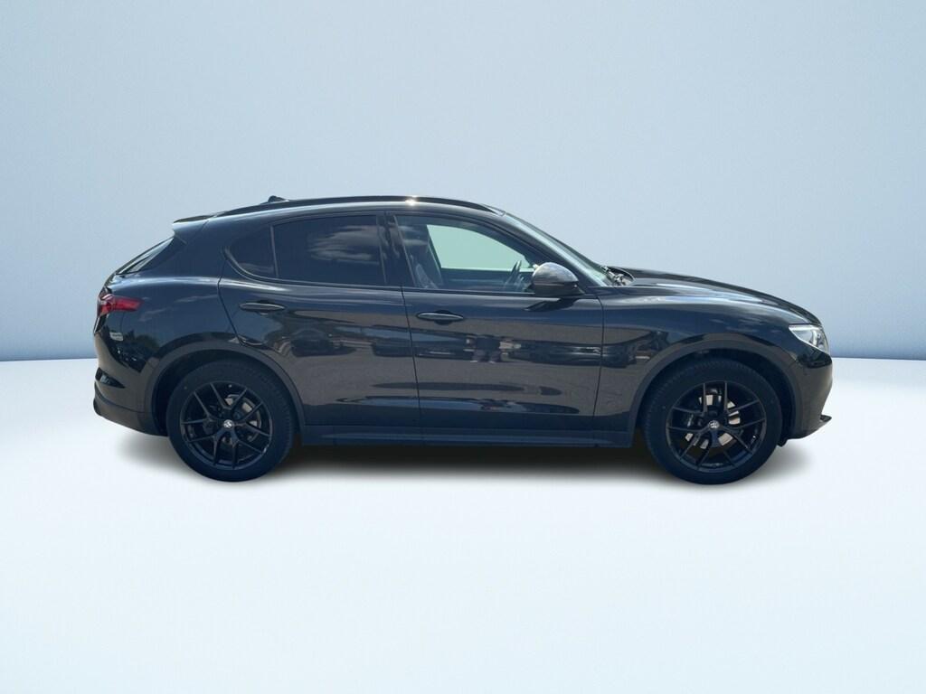 Alfa Romeo Stelvio 2.2 t Business Q4 210cv auto my19