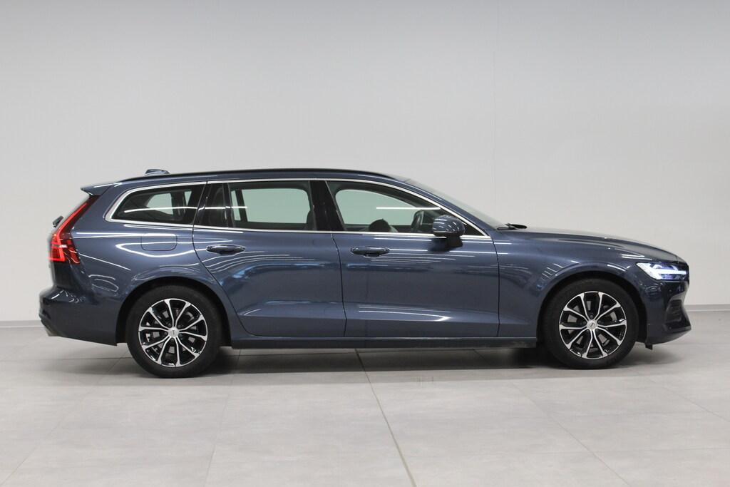 Volvo V60 2.0 B4 Momentum Business auto